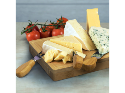 The Perfect Branded Cheese Board: Custom & Eco-Friendly Options 